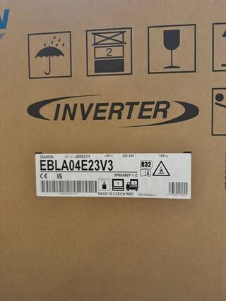 Warmtepomp Monobloc, Daikin, EBLA04E23V3, Wit